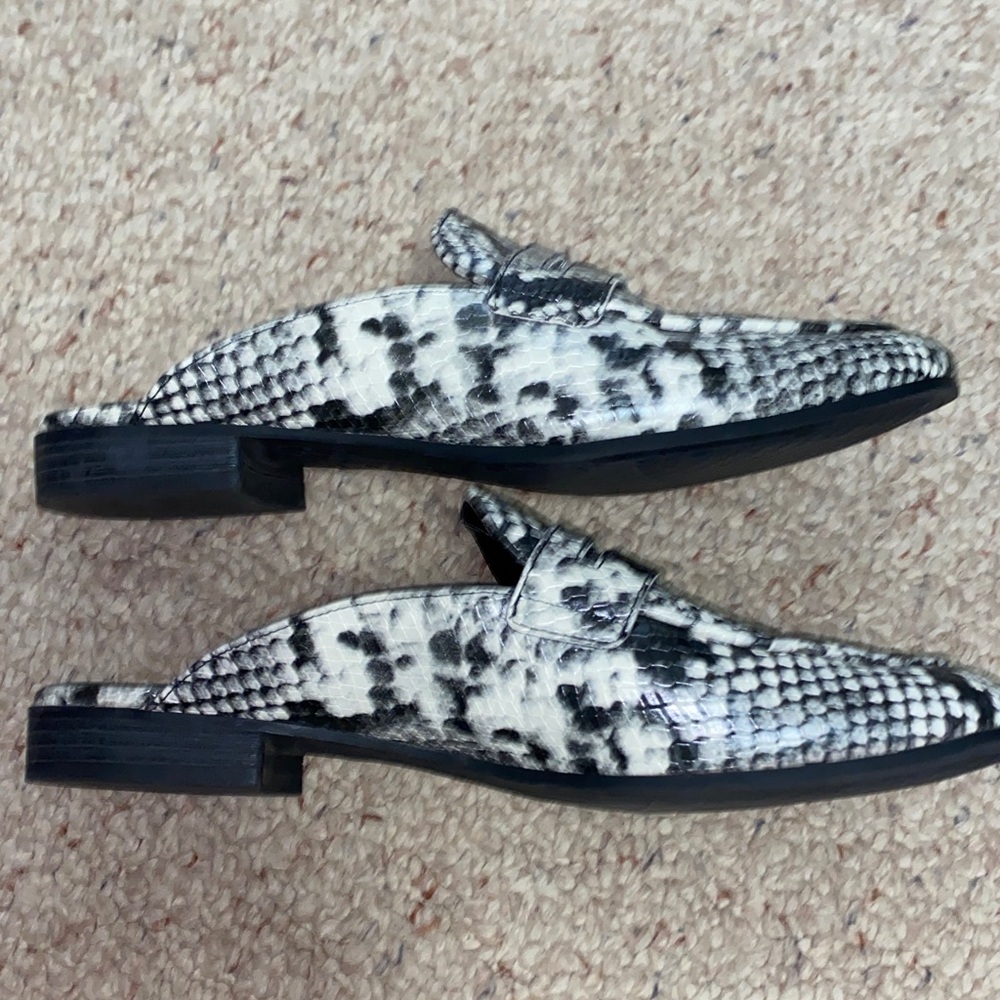Circus by Sam Edelman Gray Snake Print penny Loafers - Picture 6 of 9